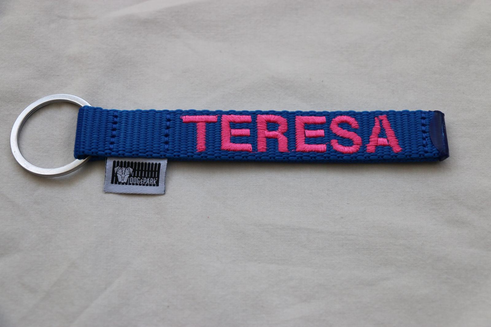 DOGsPARK Custom embroidered keychain blue with pink embroidery text, handmade in Portugal