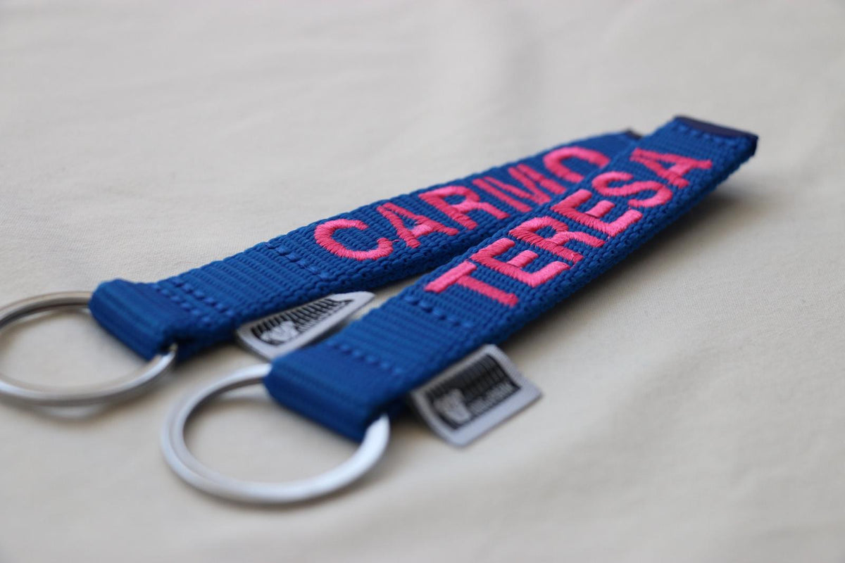 DOGsPARK Custom embroidered keychain blue with pink embroidery text, handmade in Portugal