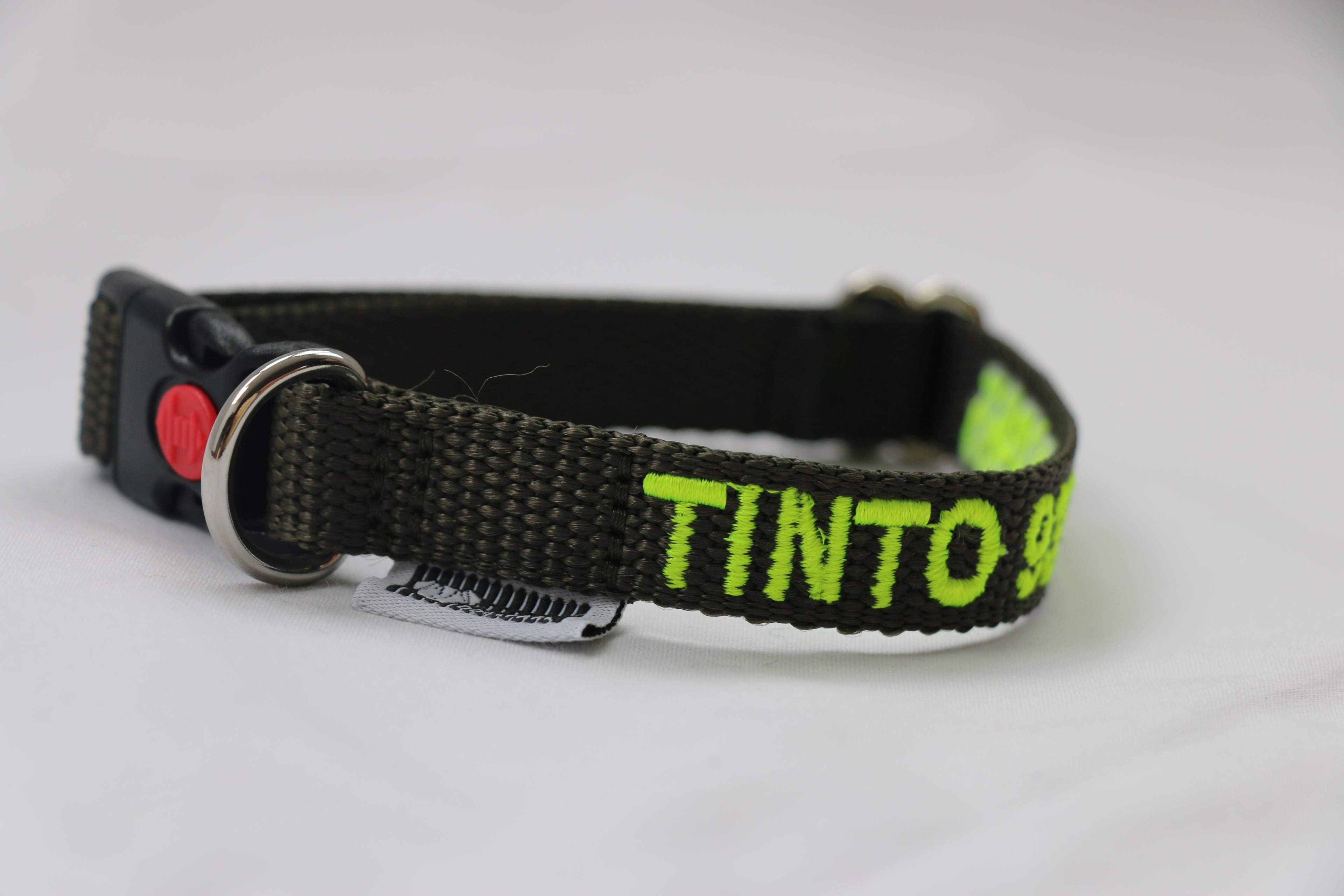 DOGsPARK Custom embroidered Grey/Olive dog collar, 1,5cm Wide. Handmade in Portugal
